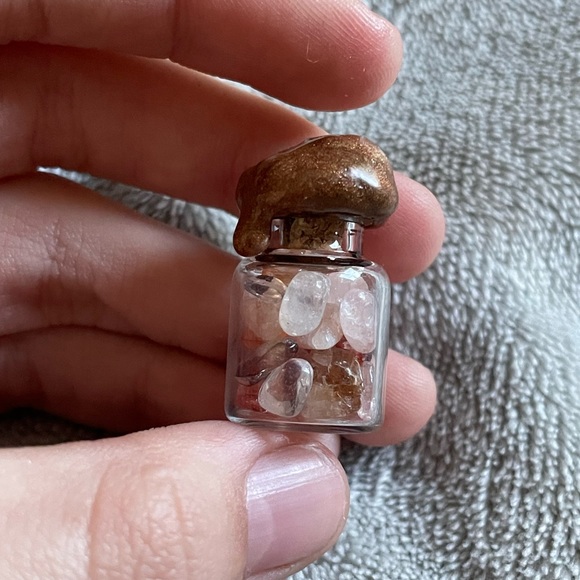 ✨3/$18 Fire quarts wax sealed chip bottle - Picture 1 of 2